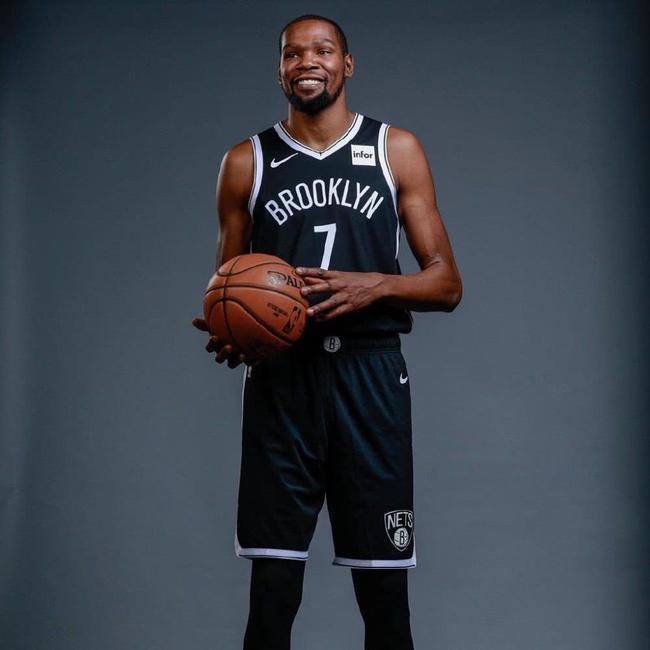 他就展现出 他就展现出